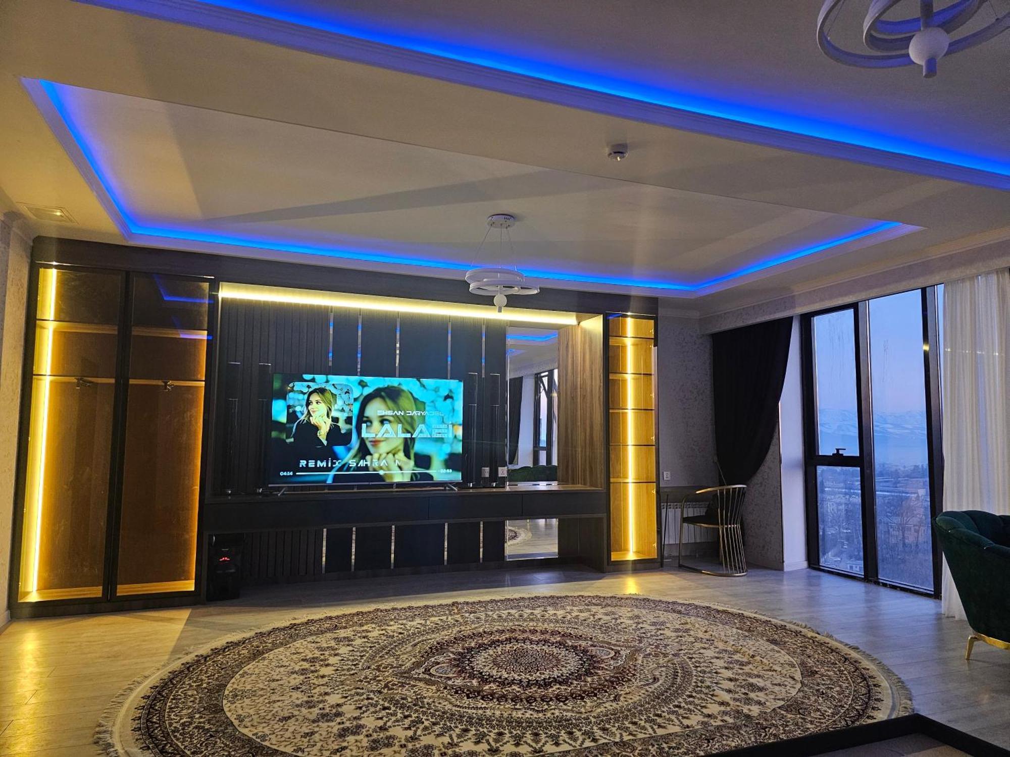 Baland Hotel 杜尚别 外观 照片