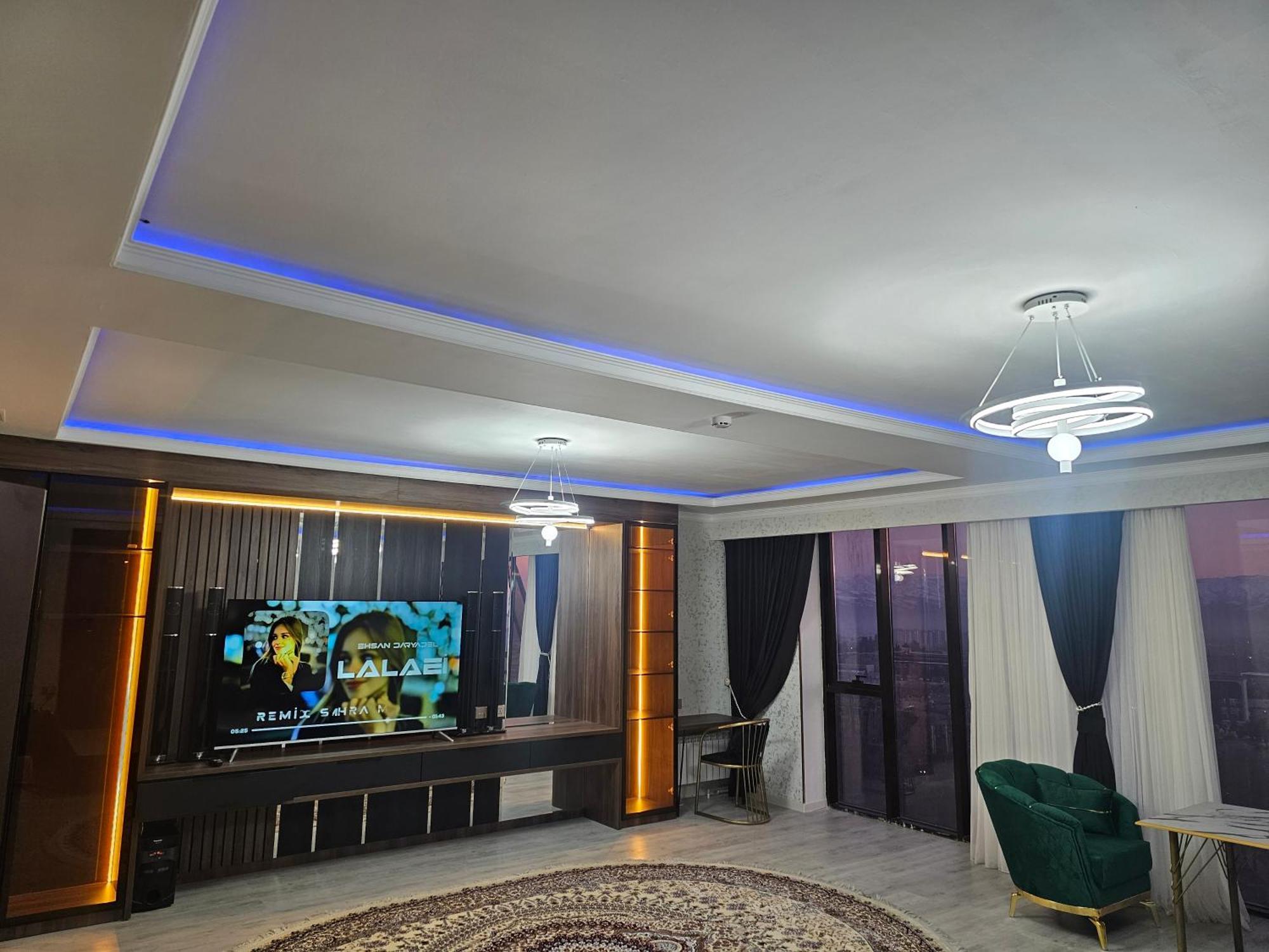 Baland Hotel 杜尚别 外观 照片