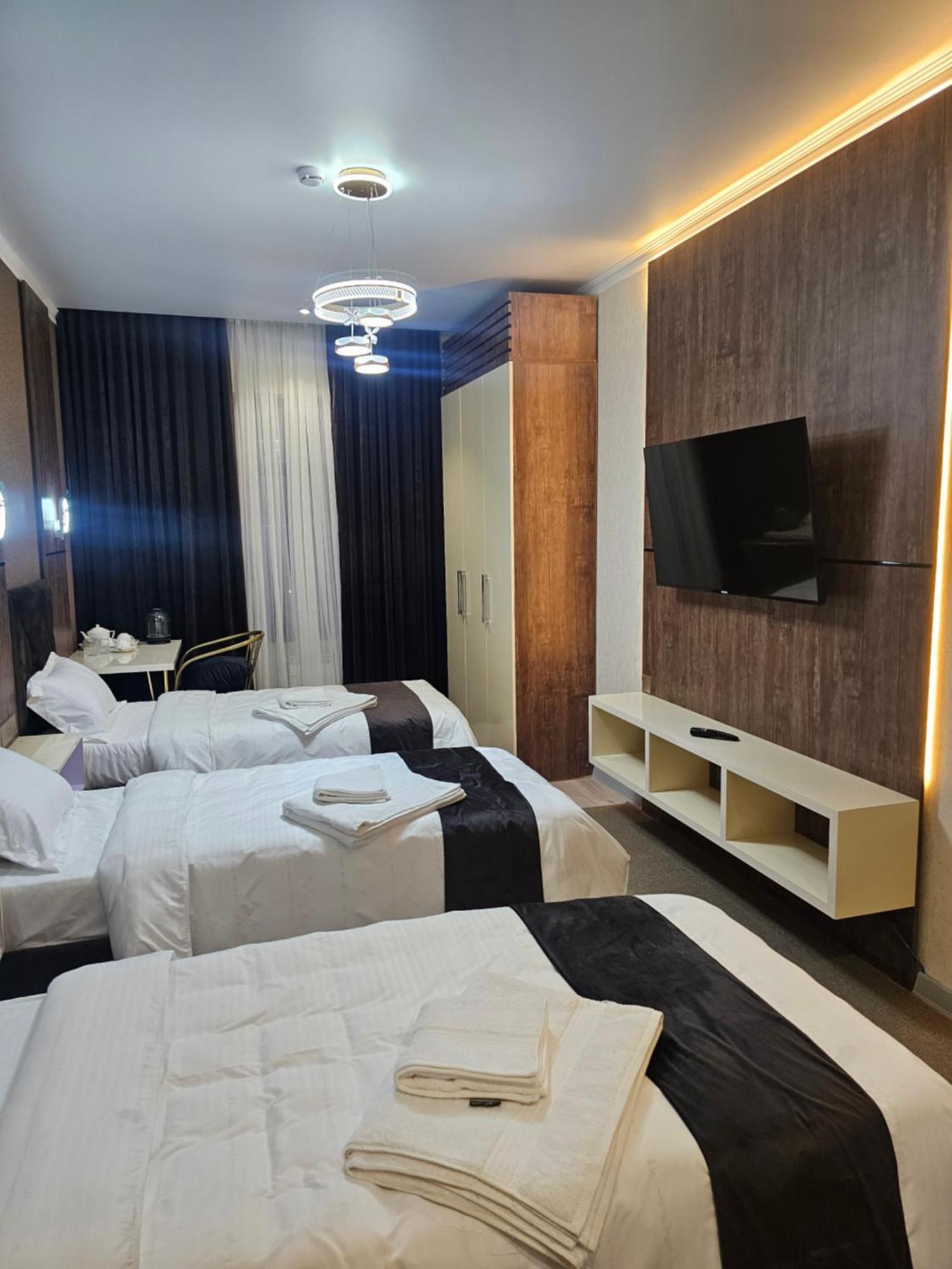 Baland Hotel 杜尚别 外观 照片