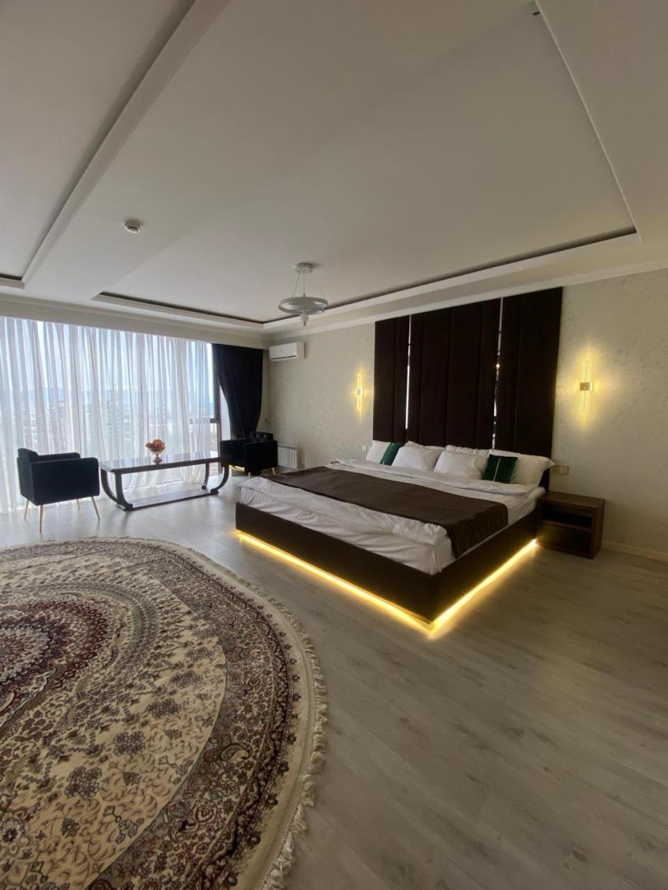Baland Hotel 杜尚别 外观 照片