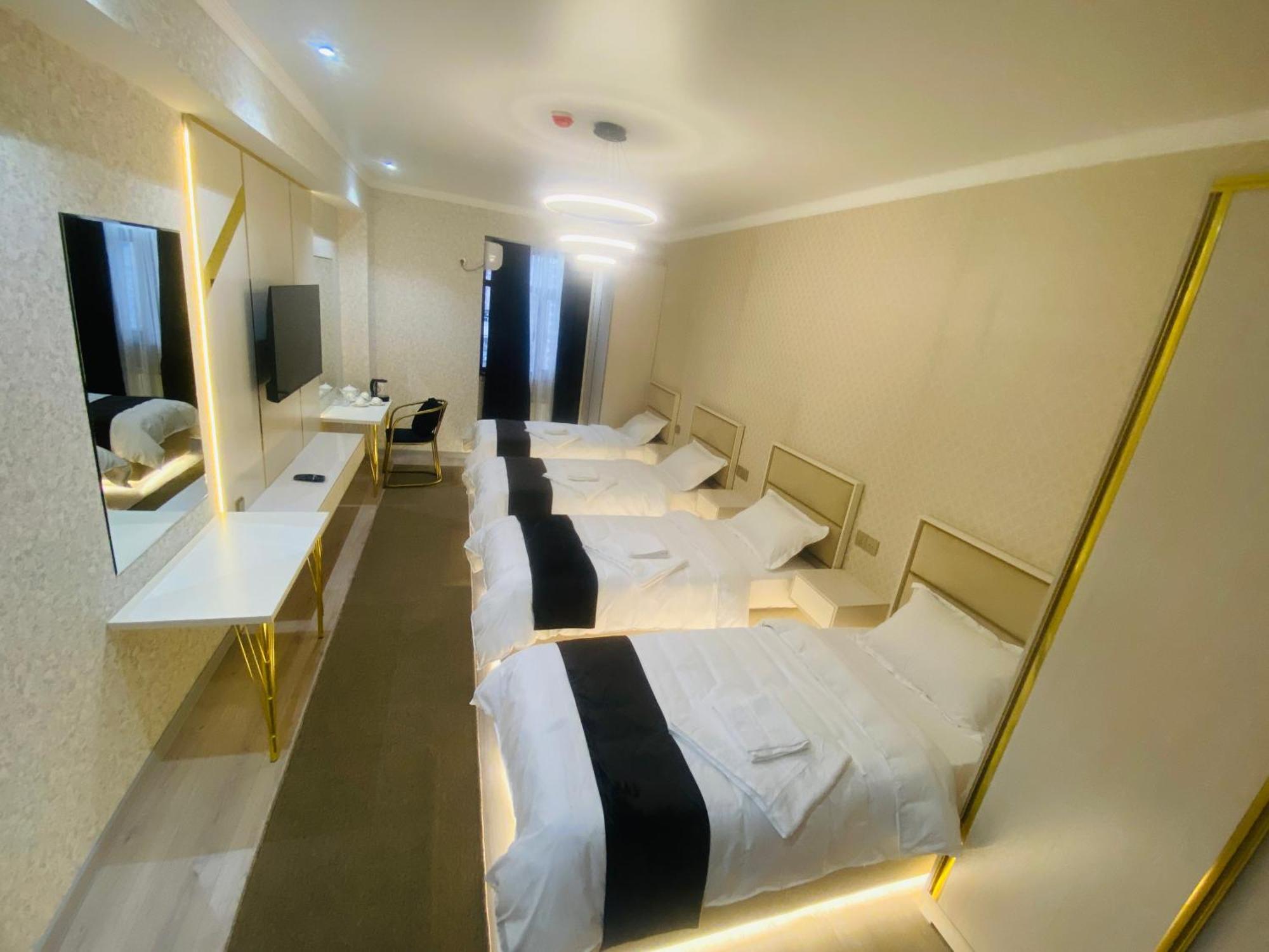 Baland Hotel 杜尚别 外观 照片