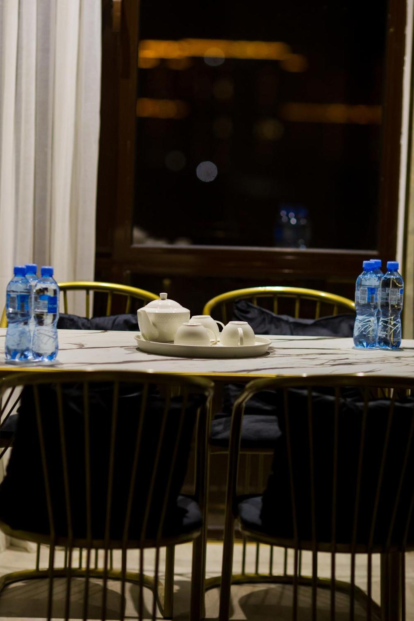 Baland Hotel 杜尚别 外观 照片