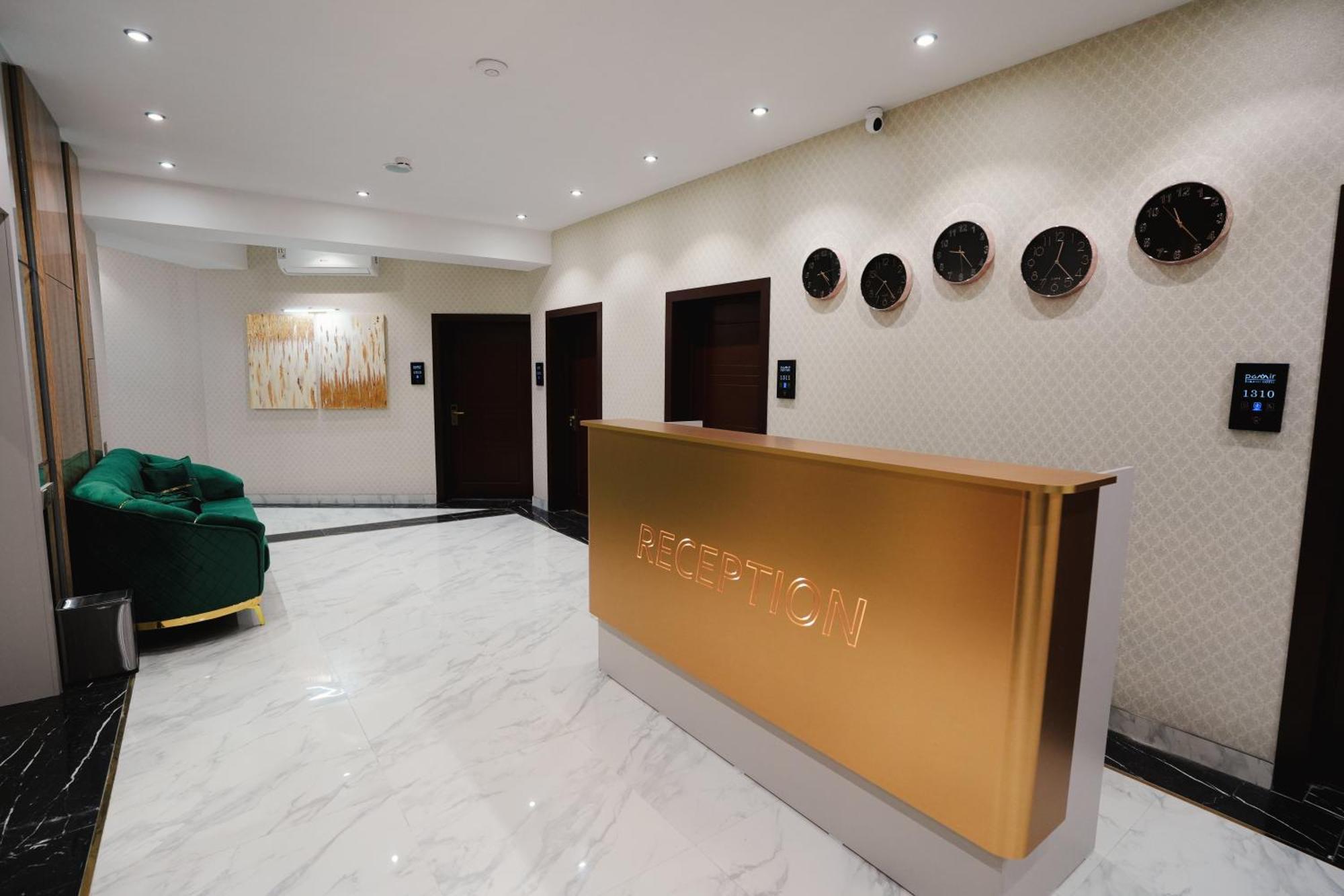 Baland Hotel 杜尚别 外观 照片