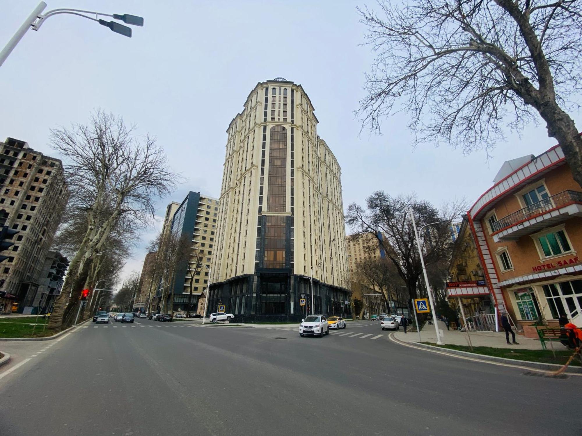 Baland Hotel 杜尚别 外观 照片