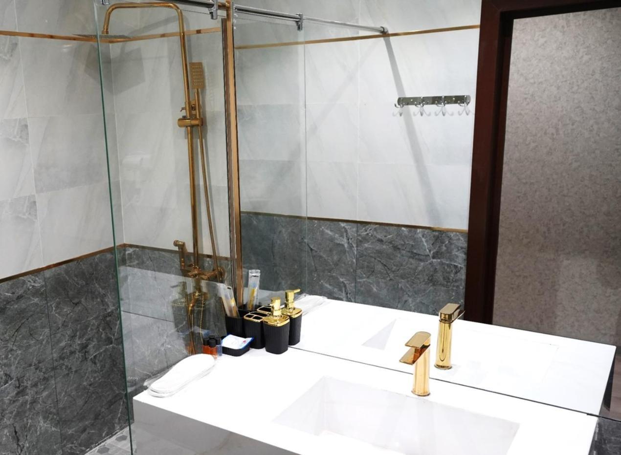 Baland Hotel 杜尚别 外观 照片