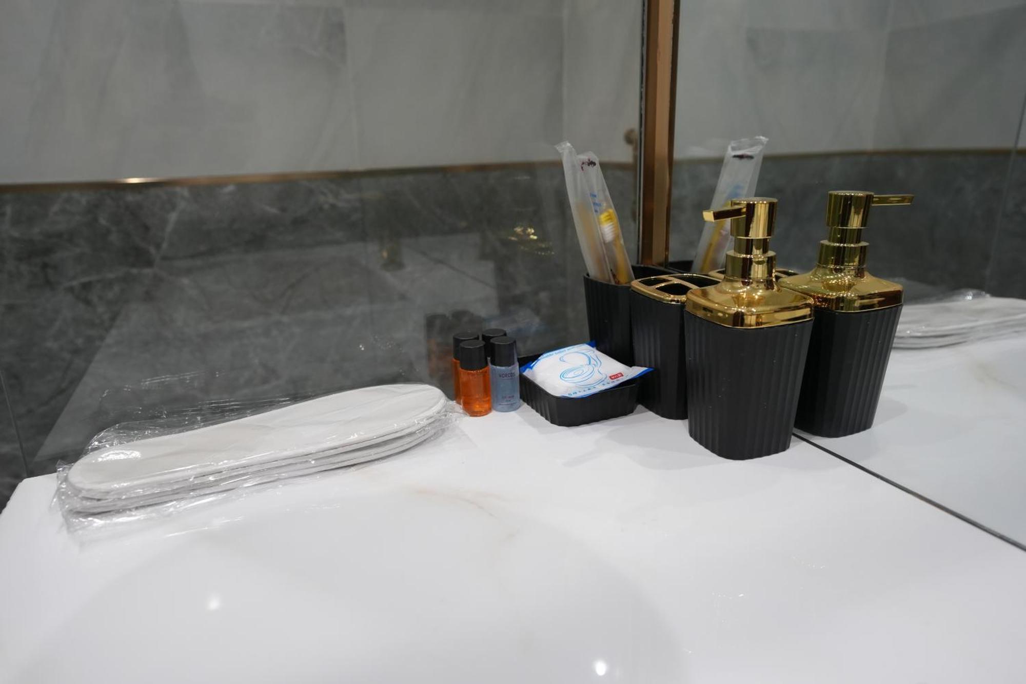 Baland Hotel 杜尚别 外观 照片