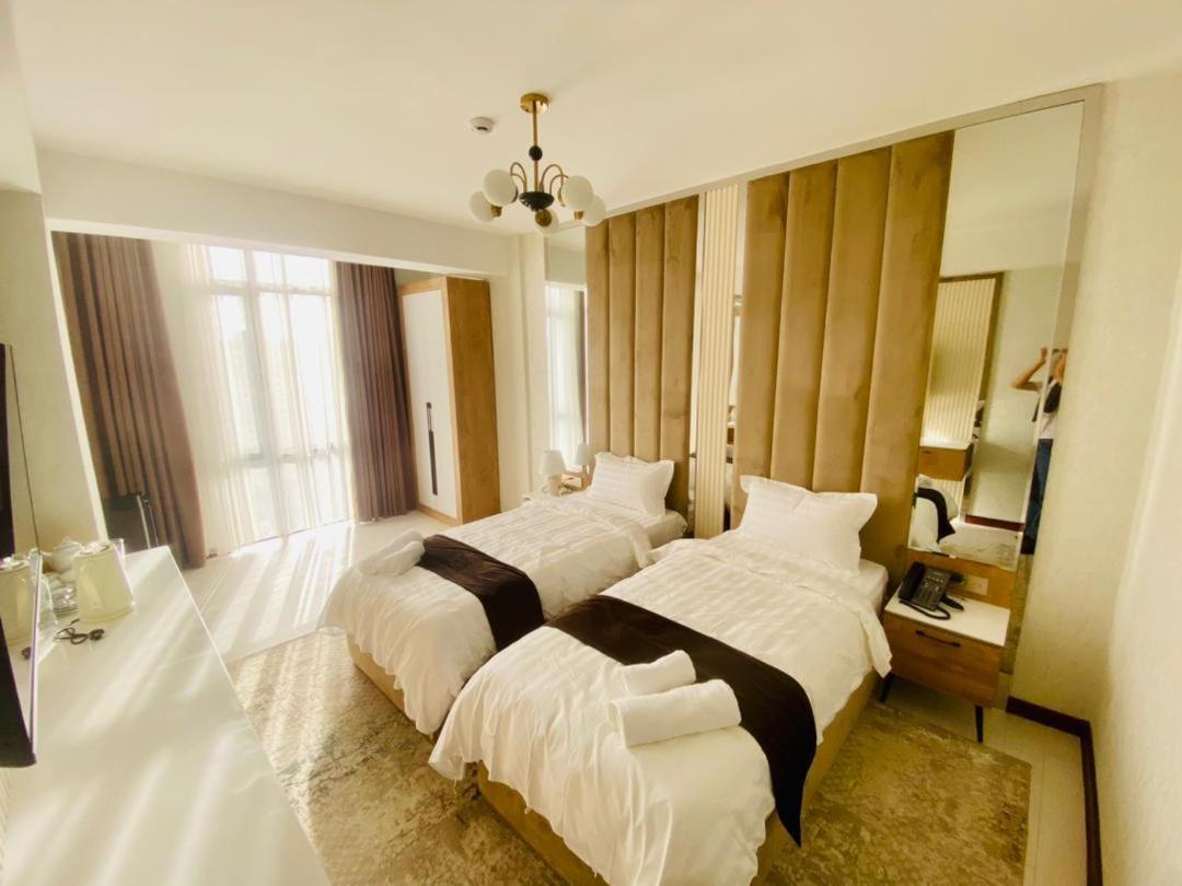 Baland Hotel 杜尚别 外观 照片