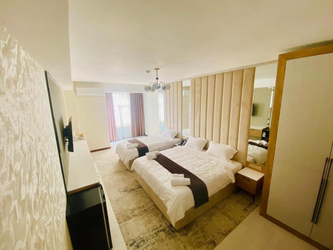 Baland Hotel 杜尚别 外观 照片