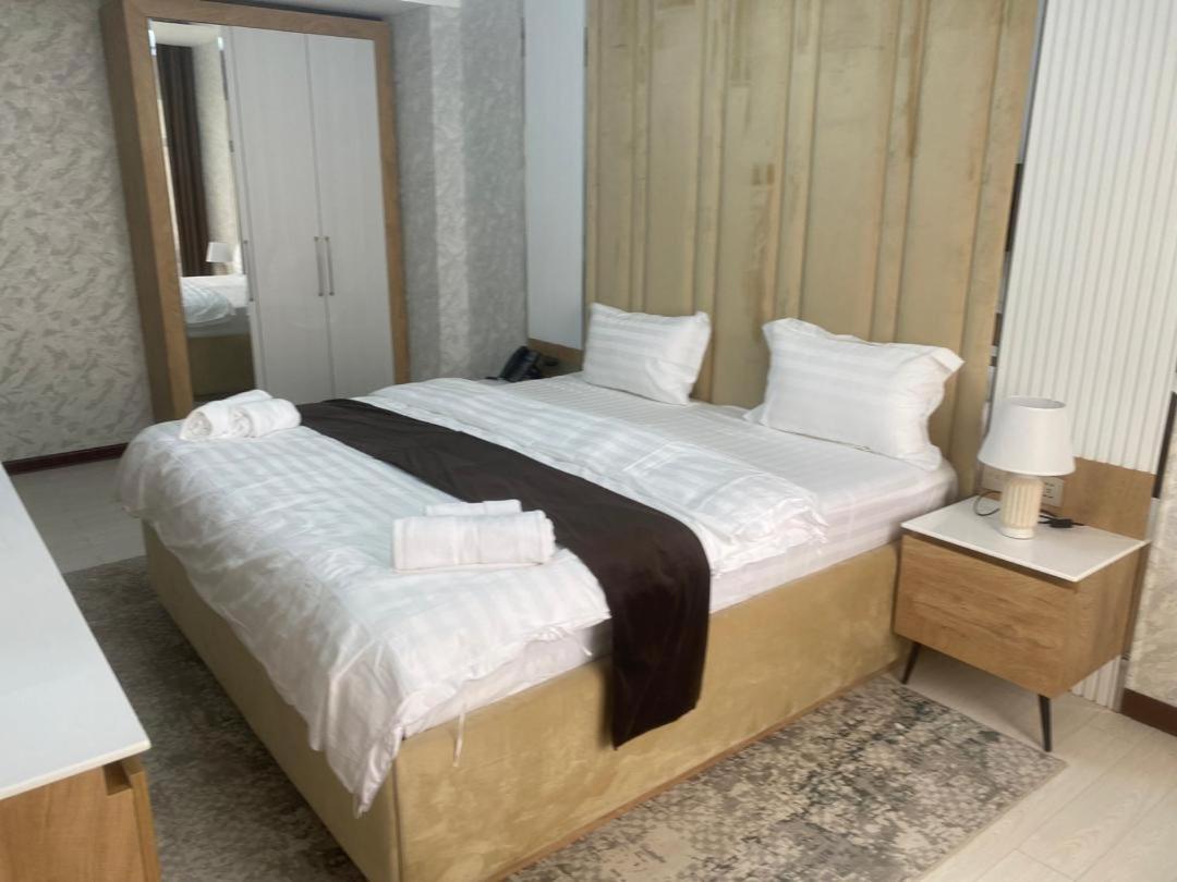 Baland Hotel 杜尚别 外观 照片